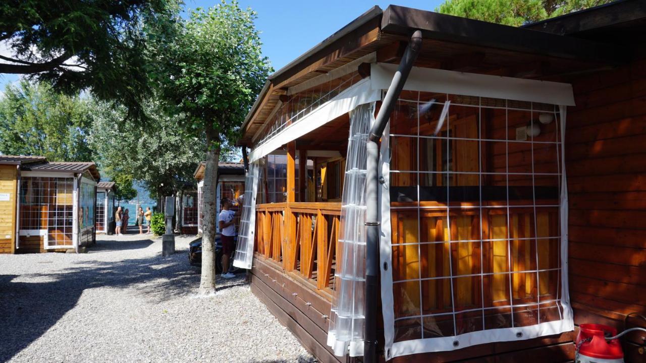 Hotel Vakantiehuis Casasdecasper - Camping Italie Porlezza Exterior foto